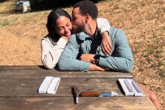 库里妻子:丈夫是名人没有隐私 在车里喂奶都有人进来