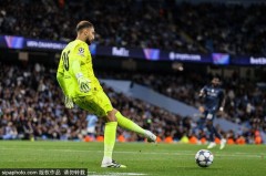 迈尼昂的英雄之夜：3次扑救与零封背后的战术解析与人物故事