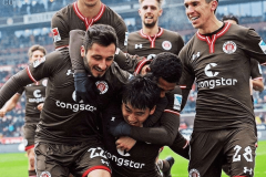 德甲焦点战：斯图加特VS圣保利——攻防对决下的胜负手与比分预测