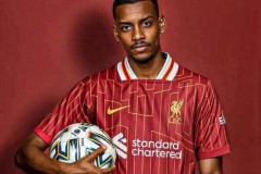 纽卡斯尔不忍了！埃迪豪表态炮轰伊萨克：表现不好就别想随队训练