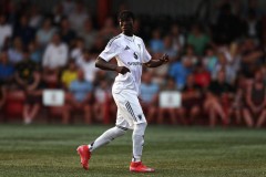 曼联小妖头部受重创被抬下，比赛直接取消！阿莫林征召一人参与备战阿森纳