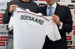 TA分析曼城18岁新援尼潘：司职攻击性中场 预计短期外租锻炼