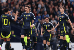 双杀！欧洲劲旅险胜：4场不败+3连胜，曼联旧将破门