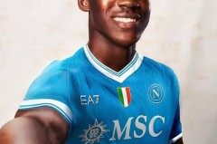 曼联新帝星冬窗欲转会那不勒斯！认为阿莫林不公，再努力亦无用