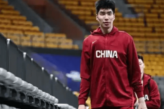 余嘉豪签西甲后采访！保持针对训练提升综合能力，保持绝对上进心