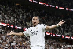 神仙打架！3大神锋集体爆发，凯恩15场造26球仍排第2，哈兰德全面进化