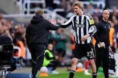 质疑变认可！5场4球，队史第一人