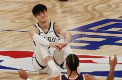 曾凡博谈篮网首秀：很幸运 受伤后能打高水平比赛