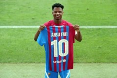 巴萨捡到宝！法蒂在法甲涅槃重生，英超球队排队求购！